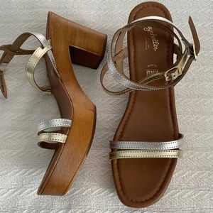 Metallic leather sandals